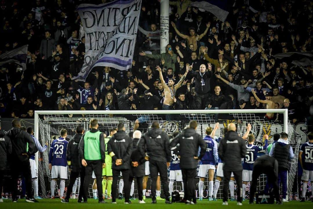 ヴァンサン・コンパニのインスタグラム：「Simply us. #RSCA」