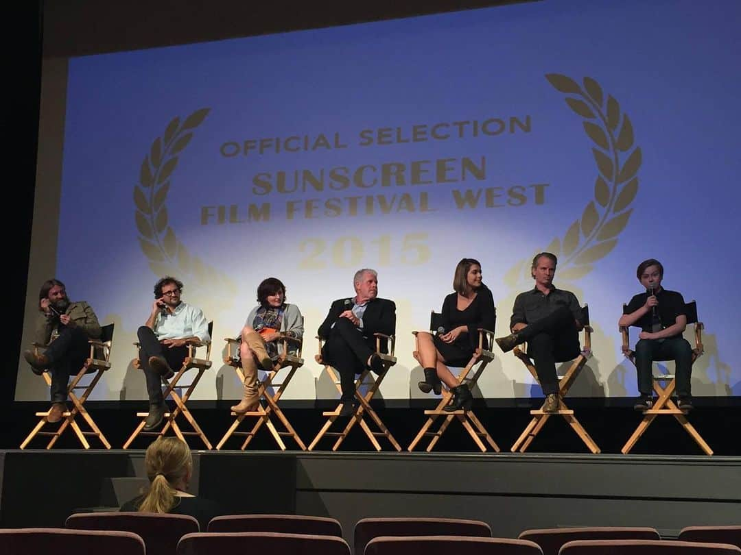 メジャー・ドッドソンさんのインスタグラム写真 - (メジャー・ドッドソンInstagram)「Four years ago today I was with these two fine gentlemen for a screening of @desiree_film @perlmutations @rossc333 #fbf #dermaphoria #ronperlman #craigclevenger #josephmorgan #majordodson #rossclarkeduo」10月5日 7時49分 - major_dodson