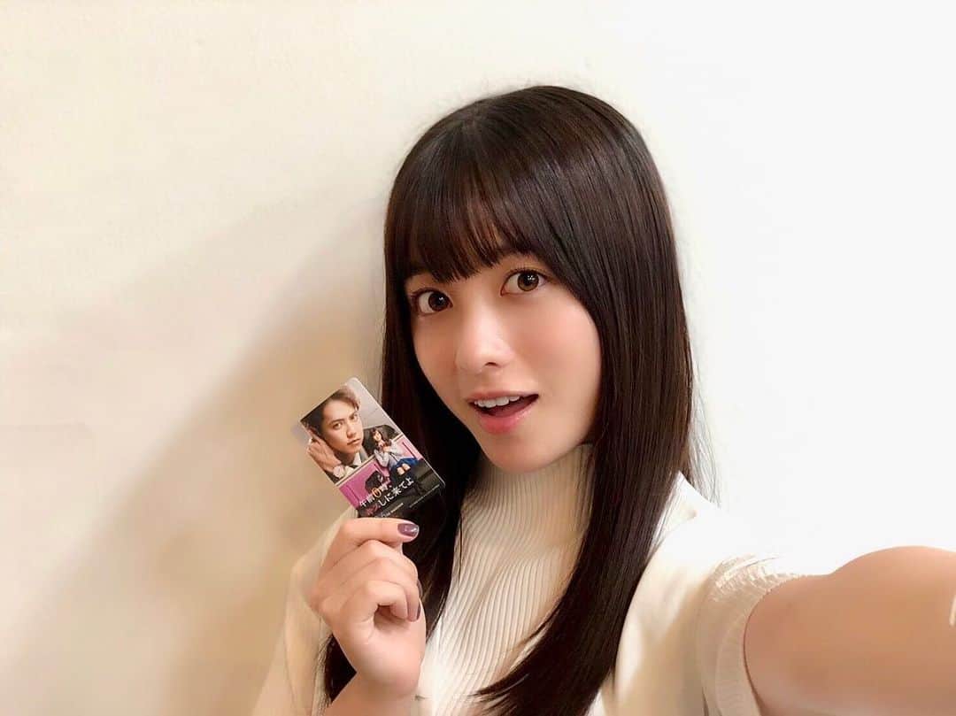 映画『午前0時、キスしに来てよ』のインスタグラム：「＼🎬前売り券が大好評発売中💋／ ﻿ ﻿ 予告もついに解禁しました👀❣️﻿ ﻿ 引き続き、数量限定特典付！﻿ ﻿ 「劇場ムビチケカード」 オンライン特典付！﻿ ﻿ 「ムビチケオンライン券」も発売中💫 ﻿ ﻿ ﻿ そして2人から💓“かんなってる”自撮り頂きました👍🏻 ﻿ ﻿ ぜひ、ムビチケ迎えに来てよ🙌🏻﻿ ﻿ https://mvtk.jp/Film/067864﻿ ﻿ #現場で流行 #かんなってる #キマってる #という #意味  #ムビチケ迎えに来てよ #午前0時キスしに来てよ #映画0キス #ゼロキス #12月6日公開#映画0キス#0キス#0kiss  #綾瀬楓#片寄涼太 #GENERATIONS #ldh #日奈々#橋本環奈 #jk #かわいい」