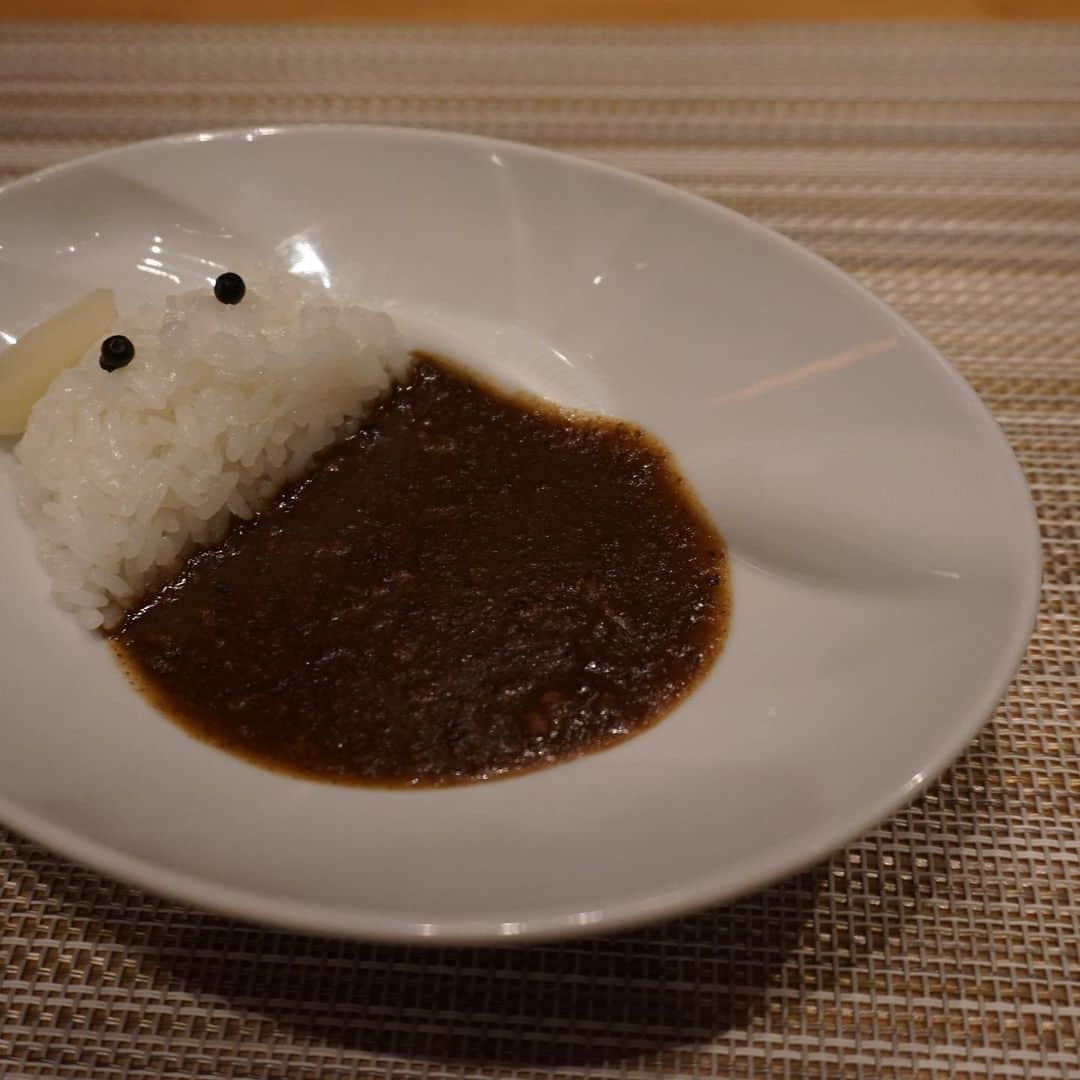 増山敬子さんのインスタグラム写真 - (増山敬子Instagram)「行ってみたかった @yosuke_suga さんの #sugalabo へ😌 * すっごく美味しいから‼︎っと気合いを入れてご飯を食べずにと思ったんだけど夕方お腹空いて食べていってしまったのが本当に後悔😱 * とってもボリューミーで、一品一品の味がもうなんとも言えないっ美味しさでしたっ✨✨✨✨ * デザートまで、口にするまでの美しさも堪能できて、それはそれは私にとって贅沢な時間でした😌✨✨✨ #thankyou」10月5日 19時56分 - keikomasuyama