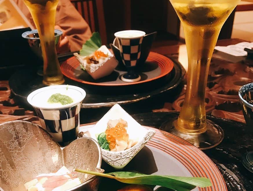 武田るいさんのインスタグラム写真 - (武田るいInstagram)「dinner🍴🍚 和食懐石1番好き🙈❤️ surpriseありがとう~~😭💕 お部屋真っ暗になってどうした？ってなって びっくりしたよ🤣❤️ 泣いた~~~😭一生忘れない🥰 #dinner #和食 #懐石 #懐石料理 #箱根吟遊 #箱根 #おしながき」10月5日 18時29分 - rui_1002