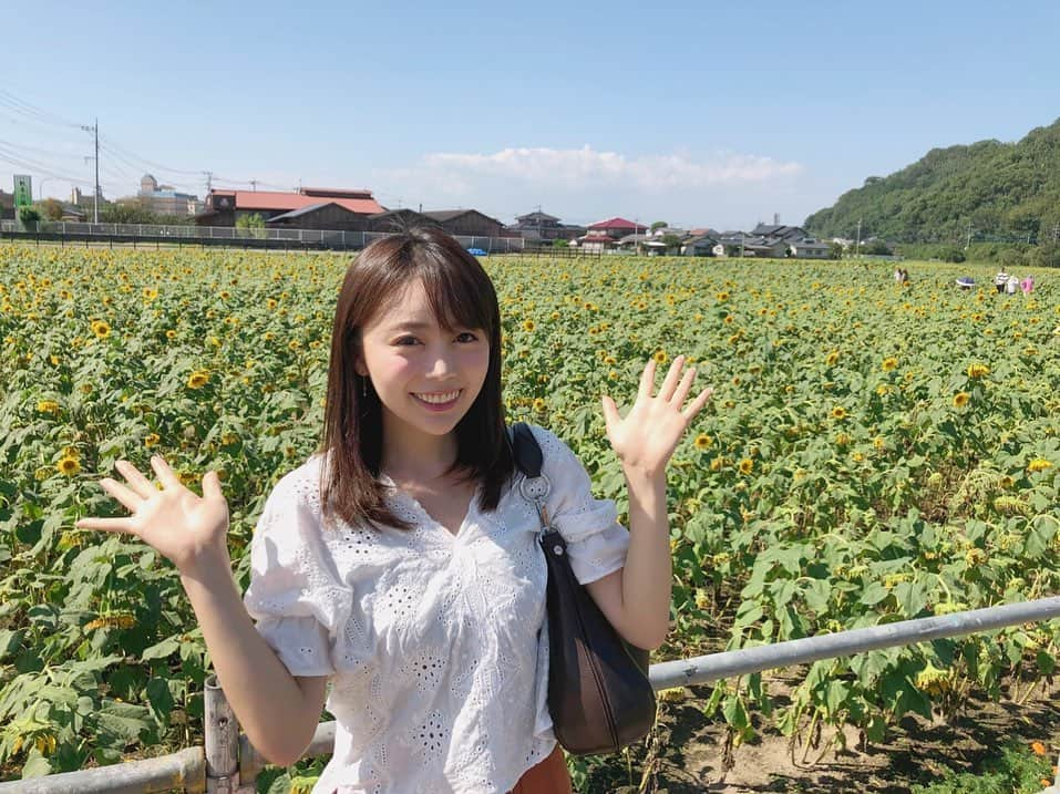 辻満里奈さんのインスタグラム写真 - (辻満里奈Instagram)「⋆ 今日は、先輩の茅野アナ、坂田アナ、井口アナと朝倉へ朗読ボランティアに行ってきました📚 ⋆ たくさんの方があたたかく迎えてくださり、朗読会の後はゆっくりお話しする時間も🌻 ⋆ 大好きな朝倉。 また必ず行きます！ ⋆ #福岡 #朝倉 #ひまわり #rkb毎日放送 #新人 #アナウンサー #辻満里奈」10月5日 18時38分 - marina__tsuji