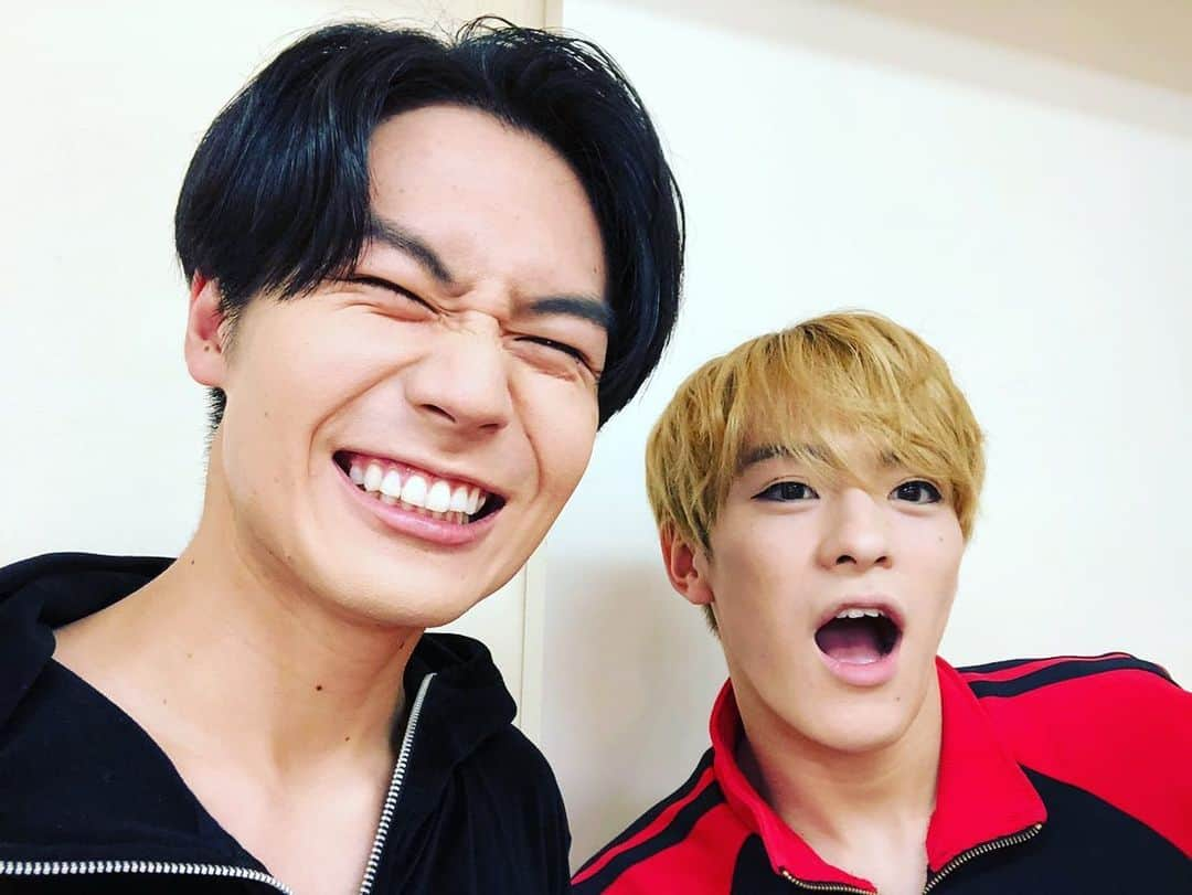 Travis Japan（トラジャ）さんのインスタグラム写真 - (Travis Japan（トラジャ）Instagram)「Our performance, Endless SHOCK in Osaka is TODAY!! from 18:00 🕺🏼 We’re so happy to be working with such amazing staff, chairman, and company to bring everything to life!  Hope to come back to Osaka again some day ♡  P.S. Matsumatsu are full with energy as usual 😜  #EndlessSHOCK#Matsumatsu#Johnnys #TravisJapan #KaitoMiyachika #KaitoNakamura #RyuyaShimekake #NoelKawashima #ShizuyaYoshizawa #GentaMatsuda #KaitoMatsukura」10月5日 18時45分 - travis_japan_official