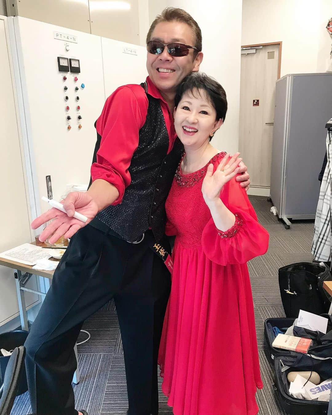 畑中葉子さんのインスタグラム写真 - (畑中葉子Instagram)「玉袋筋太郎さんイベント ㊗️10周年『スナック玉ちゃん』 東京カルチャーカルチャー・渋谷 ・ ・ この世界に復帰した2010年から9年間、ズットこのステージで年1回歌わせていただいていて、2014年には玉袋さんレギュラーのMXテレビで「後から前から」を何十年かぶりで生で歌わせていただき、それを機に二の足を踏んでいた「後から前から」Tシャツ制作に踏み切りました。 玉袋さんあっての今の私。 このご恩は決して忘れません。 ・ ・ #スナック玉ちゃん #スナック玉ちゃん10周年 #玉袋筋太郎 さん #東京カルチャーカルチャー #10周年おめでとう」10月5日 18時49分 - hatanaka_yoko