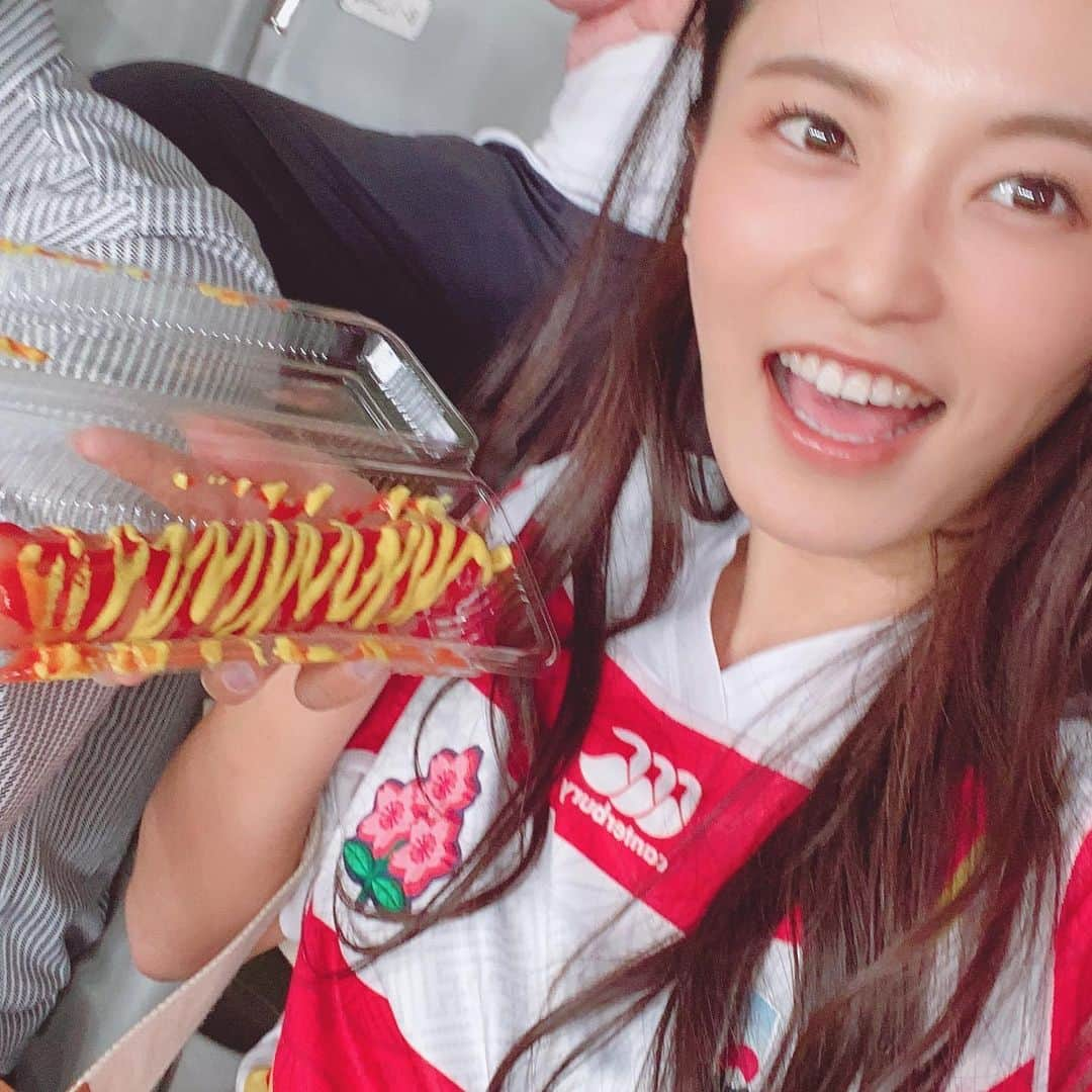 小島瑠璃子さんのインスタグラム写真 - (小島瑠璃子Instagram)「🏉 イングランド🏴󠁧󠁢󠁥󠁮󠁧󠁿×🇦🇷アルゼンチン 急いで帰って日本×サモア。」10月5日 19時02分 - ruriko_kojima