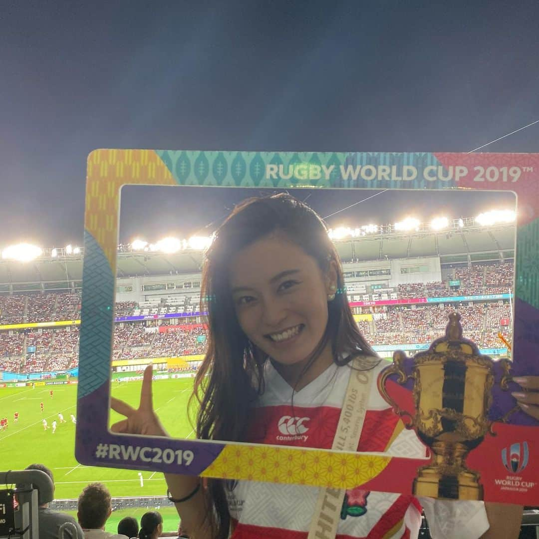 小島瑠璃子さんのインスタグラム写真 - (小島瑠璃子Instagram)「🏉 イングランド🏴󠁧󠁢󠁥󠁮󠁧󠁿×🇦🇷アルゼンチン 急いで帰って日本×サモア。」10月5日 19時02分 - ruriko_kojima