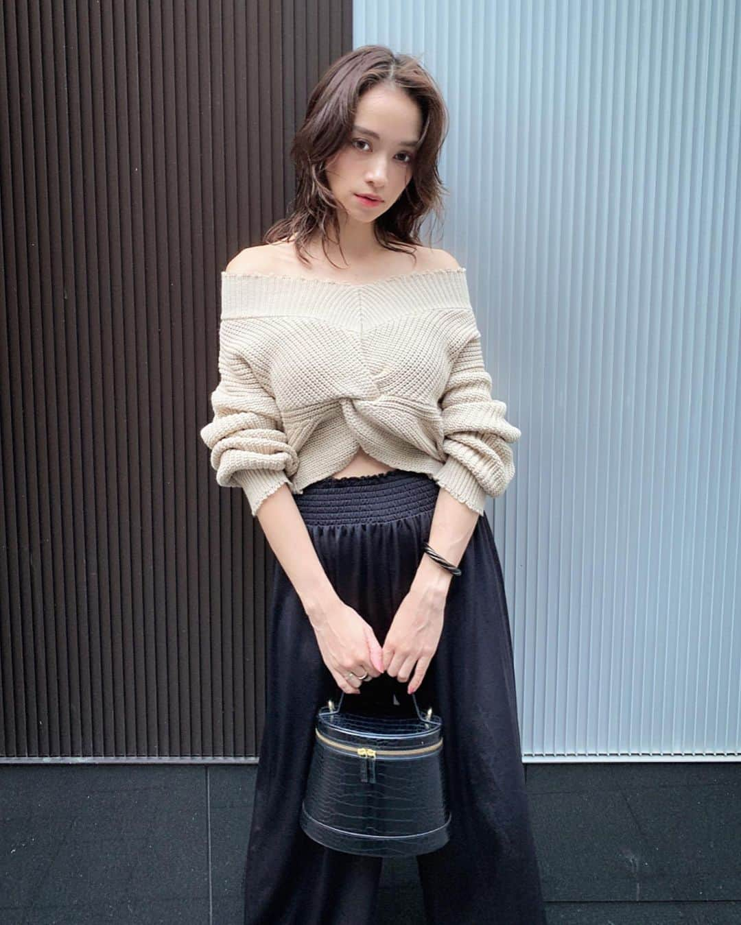 大森美知さんのインスタグラム写真 - (大森美知Instagram)「今日の私服 tops @to_the_sea_hawaii bottoms @zara bag @smirnasli_official bangle @aureliebidermann 🐆 ___________________________ #私服#totheseahawaii  #ootd#fashion#smirnasli #みちしふく#タグ付け 🏷♡」10月5日 19時04分 - michi_oomori_official