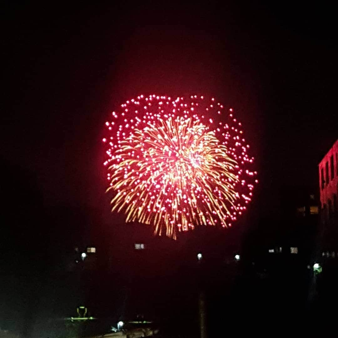 長江愛美さんのインスタグラム写真 - (長江愛美Instagram)「おそらく今年ラスト🎆 まさかのお家から見えた😆 きゅん💕」10月5日 19時24分 - manamin.512