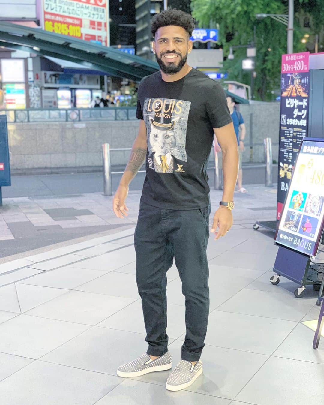 パトリックのインスタグラム：「😉」
