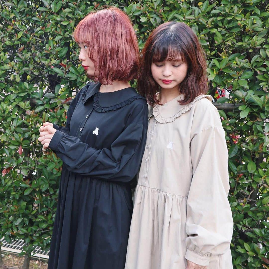 merry jennyさんのインスタグラム写真 - (merry jennyInstagram)「【 rearrival item ! 】  ㅤㅤㅤㅤㅤㅤㅤㅤㅤㅤㅤㅤ 本日 10/5 (sat)  大人気のitemが再入荷いたしました！ ぜひcheckして下さいね♡ ㅤㅤㅤㅤㅤㅤㅤㅤㅤㅤㅤㅤㅤ 01 ◯ ちょこんとTeddyショルダーバッグ col : beige / black ¥7,000+tax ㅤㅤㅤㅤㅤㅤㅤㅤㅤㅤㅤㅤㅤ 02 ◯ フリルセーラーブルゾン col : ivory / pink / black ¥13,000+tax ㅤㅤㅤㅤㅤㅤㅤㅤㅤㅤㅤㅤㅤ 03 ◯ teddy刺繍ワンピース col : pink / wine / black ¥9,000+tax ㅤㅤㅤㅤㅤㅤㅤㅤㅤㅤㅤㅤㅤ 04 ◯ Daisyジャカードスカート col : pink / purple / black ¥8,500+tax ㅤㅤㅤㅤㅤㅤㅤㅤㅤㅤㅤㅤㅤ ~ merry jenny shop staff ~  @merry_sis_mayo ❤︎ @merry_sis_tama  ㅤㅤㅤㅤㅤㅤㅤㅤㅤㅤㅤㅤㅤ ㅤㅤㅤㅤㅤㅤㅤㅤㅤㅤㅤㅤㅤㅤㅤ #merryjenny #メリージェニー #CHICish #autumn #2019aw」10月5日 19時43分 - merryjenny_instagram