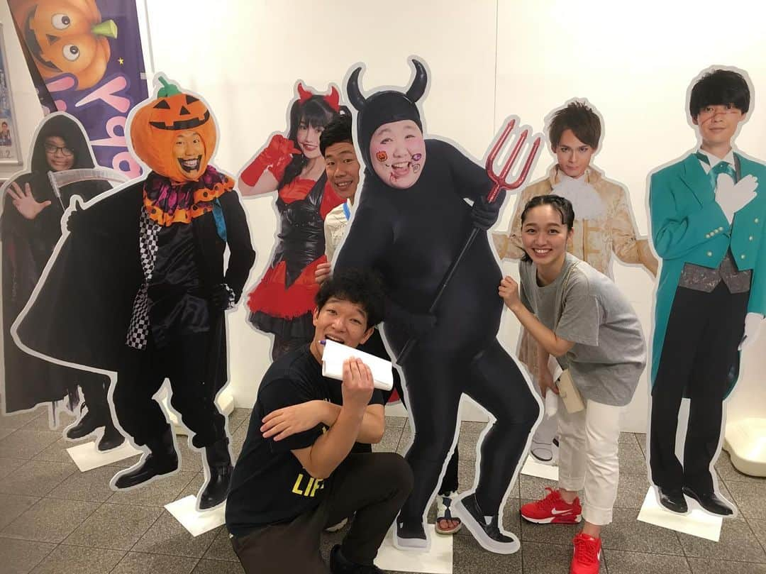 佐藤太一郎さんのインスタグラム写真 - (佐藤太一郎Instagram)「ハッピーハロウィン！ なんで俺だけ一人やねん！！ #吉田裕 #もじゃ吉田 #松浦景子」10月5日 11時00分 - satotaichiro_shinkigeki