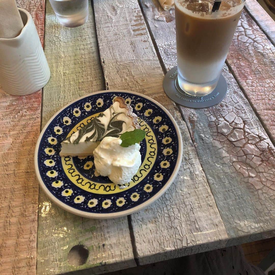 大上陽奈子さんのインスタグラム写真 - (大上陽奈子Instagram)「マッマとのお茶はお話たくさん。」10月5日 11時42分 - passcode_hina
