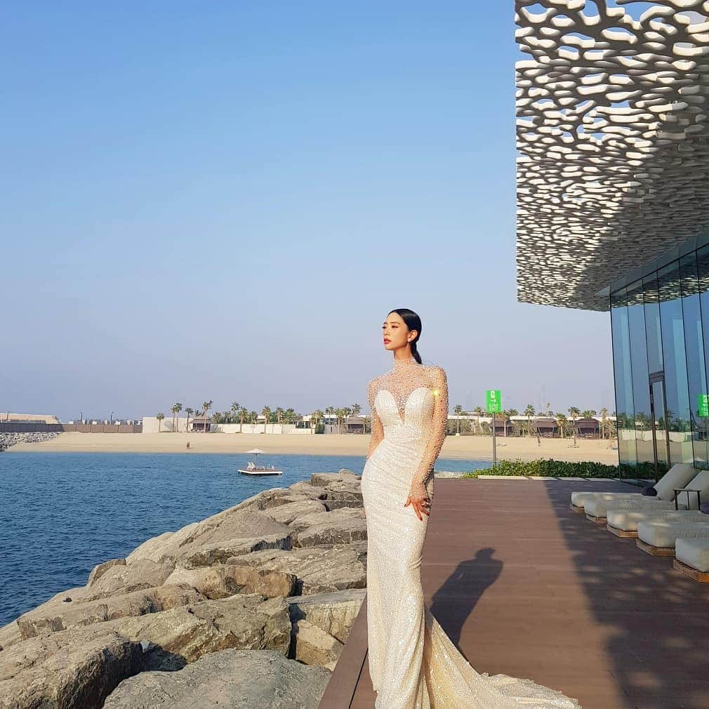 クララさんのインスタグラム写真 - (クララInstagram)「#mermaid #claraindubai」10月5日 11時44分 - actressclara