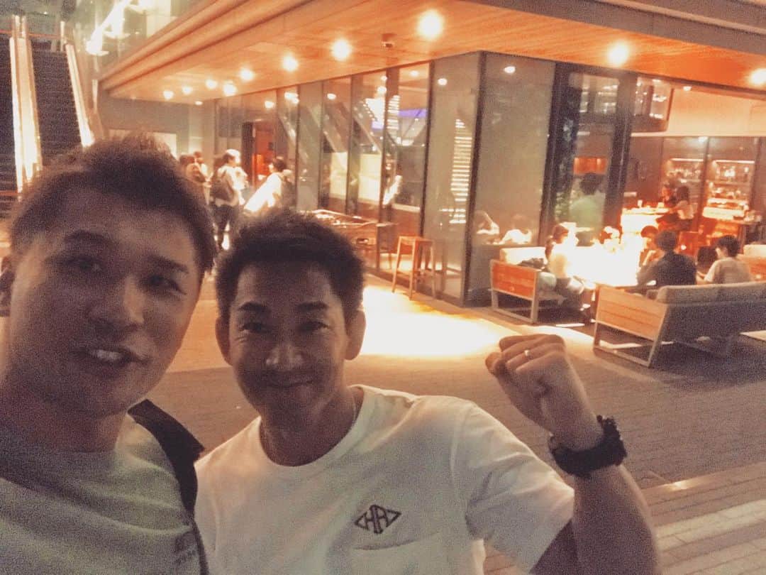 リバトラ YOSHITOのグルメインスタ