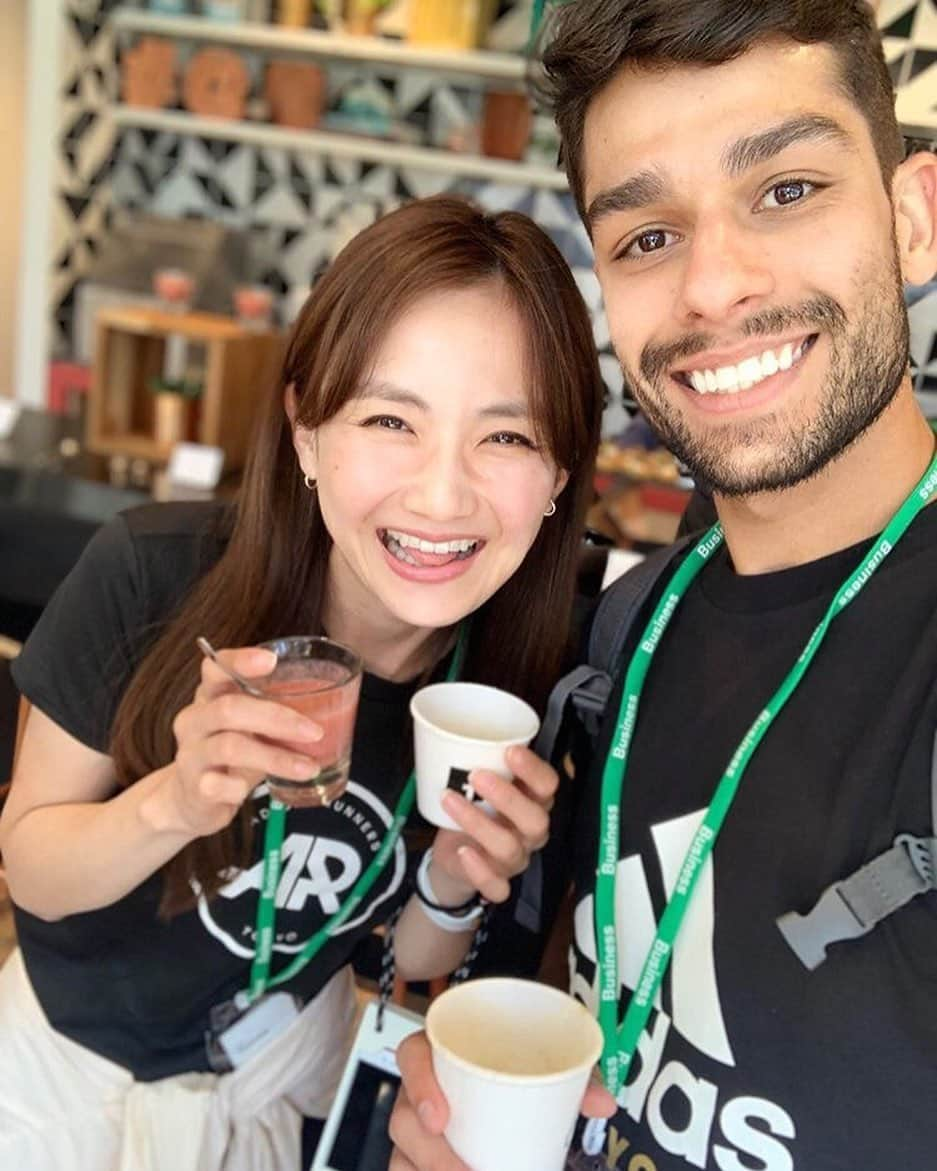 湯田友美さんのインスタグラム写真 - (湯田友美Instagram)「ブラジルへ来ました🇧🇷✈️ どこへ行っても、現地のARメンバーが親切にしてくれます🤗アジアからは、私1人の参加だけど、自分らしさを出して👽、#adidasrunnerstokyo として交流を深めてきます💚🤝💛 最終日は、みんなでSão Pauloのレース #boostrunsp 走ります👟🔥明日は、何が起きるかな☺️😆 ・ It’s my first time to come South America😍I came here alone from Japan.But we have #adidasrunnerssp and another #adidasrunners family 🖤 So I’m having a lot of fun☺️🤙 Thank you for all your kindness 🇧🇷 ・ ・ #adidasrunners #adidasrunnerstokyo #adidasruunerssp #boostrunsp #obrigada 💚 #ブラジル旅 #ブラジル #サンパウロ旅 #サンパウロ #腰に巻いてる上着置き忘れた #でも届いてた 🤩 #ついてる 🤝」10月5日 12時31分 - yudatomomi