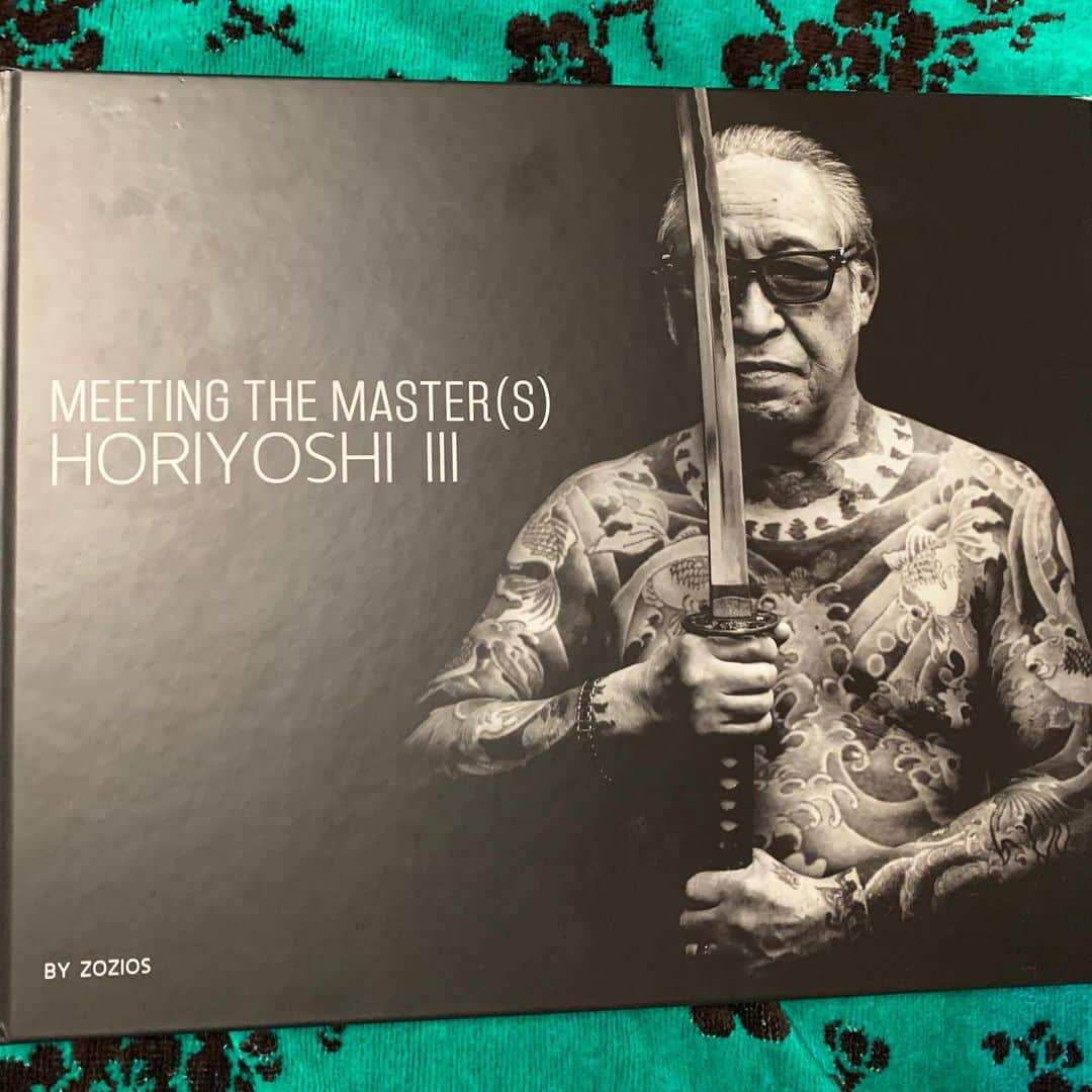 中野義仁さんのインスタグラム写真 - (中野義仁Instagram)「my new  photo  book 🙇‍♂️ "MEETING MASTER(S) HORIYOSHI  I I I photo  by  Zozios Rossignoi . if interest this book ❓ please contact to  @tattoolifemagazine  @zozios  thank you very much many artist . friend .zozios . every one 🙇‍♂️🙏👍 and long times vest friend Miki Vialet san 🙇‍♂️🙏💚💚👍💙 thank you say again thank you 🙏🙇‍♂️🙏🙇‍♂️🙏🙇‍♂️💚🙏💙❤️🧡💪👍」10月5日 13時27分 - horiyoshi_3