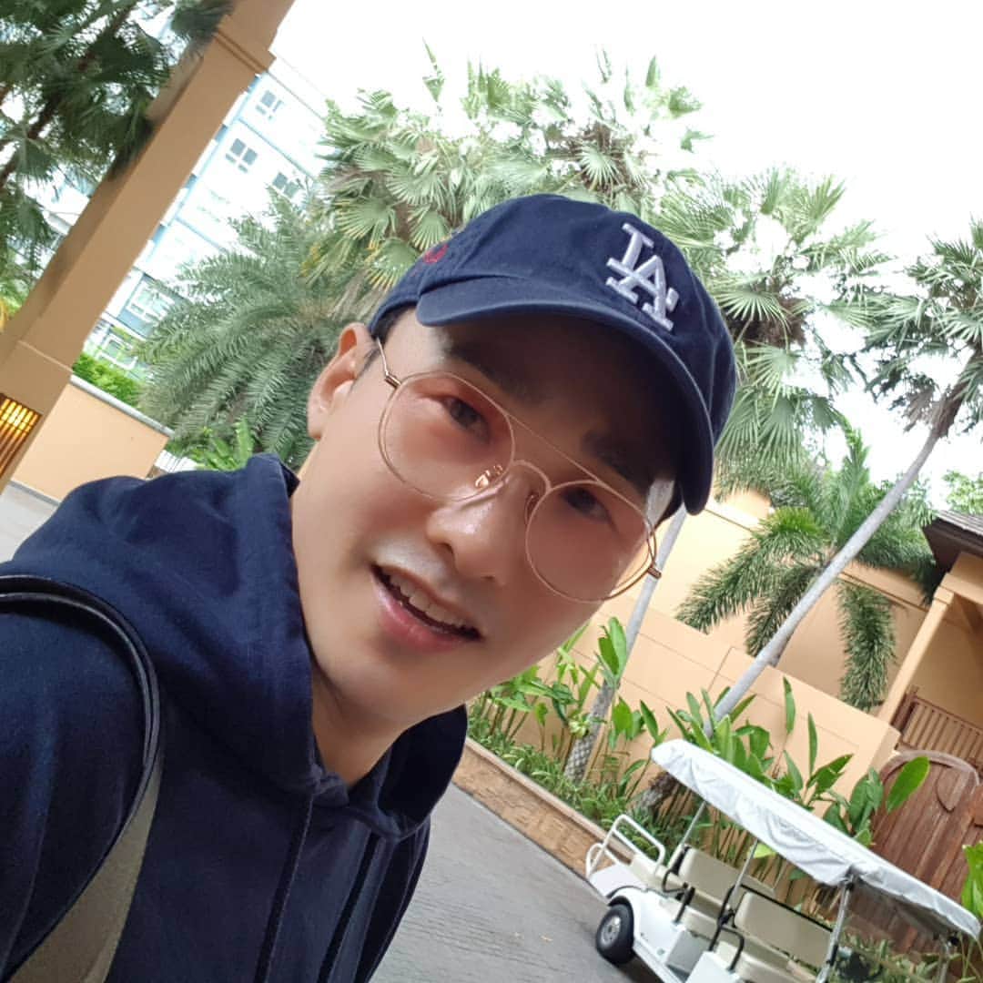 ファン・ドンジュのインスタグラム：「오랜만에 태국여행!!!^^ 이번 여행은 정말 소중하고...소중하고 소중한여행!!!^^ 가족의 소중함!!! 건강의 소중함!!!^^ 행복한시간 만끽하기!!!^^😍😍😍」
