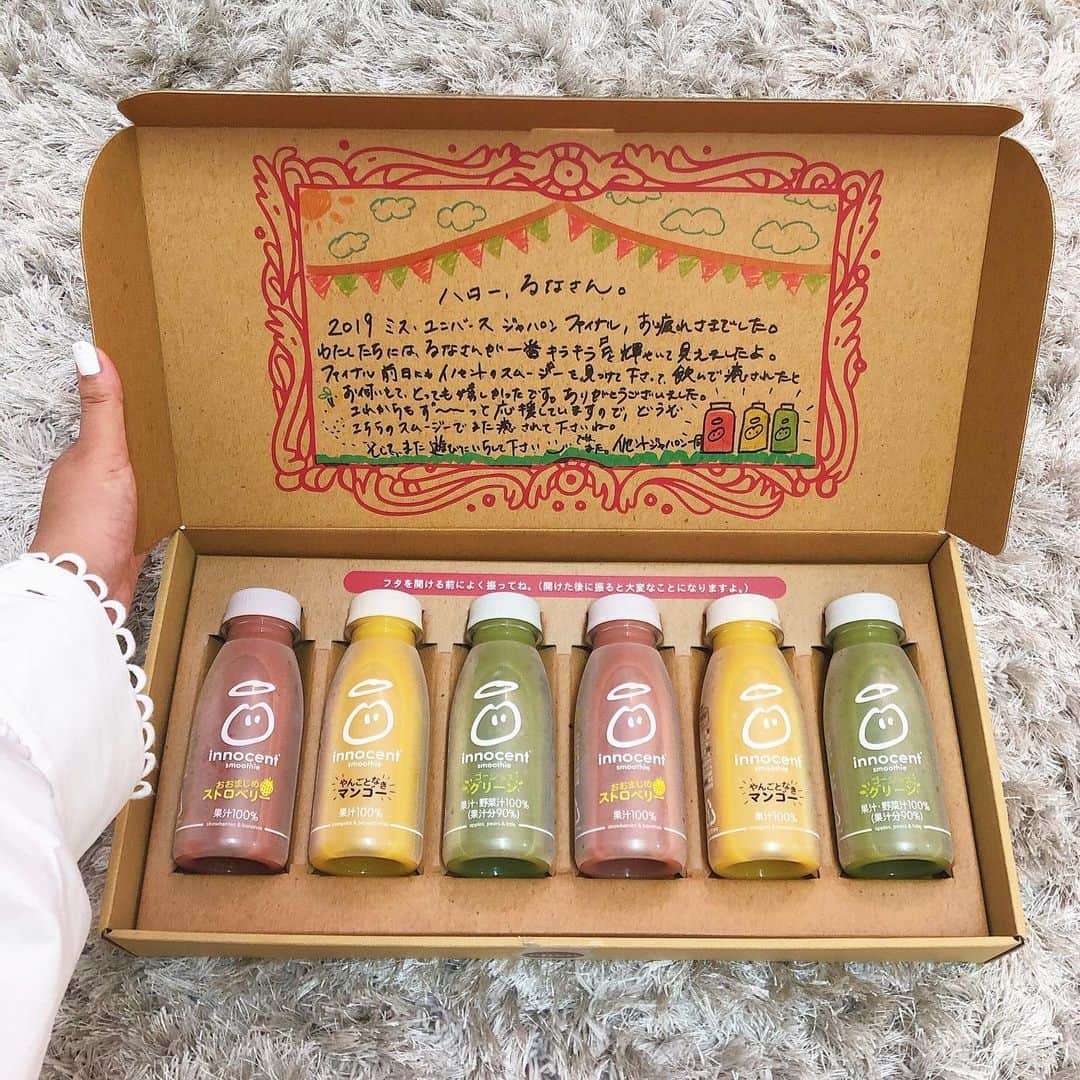 のインスタグラム：「THANK YOU @innocent_japan 🌈📦🌻 A favorite smoothie that is charged to your mind and body when you drink. ・ デザインのお仕事の繋がりで 紹介していただいたイノセント！ 遊びココロいっぱいの会社です。 無添加の体に優しいスムージー 飲むと自然とココロにもチャージされてます🧡🌱 ・ 📮恵比寿にあるオフィスは いつ誰が行ってもスムージーを 出して迎えてくれます。ぜひ！ 私も、近々遊びにいきます~☁️☁️」
