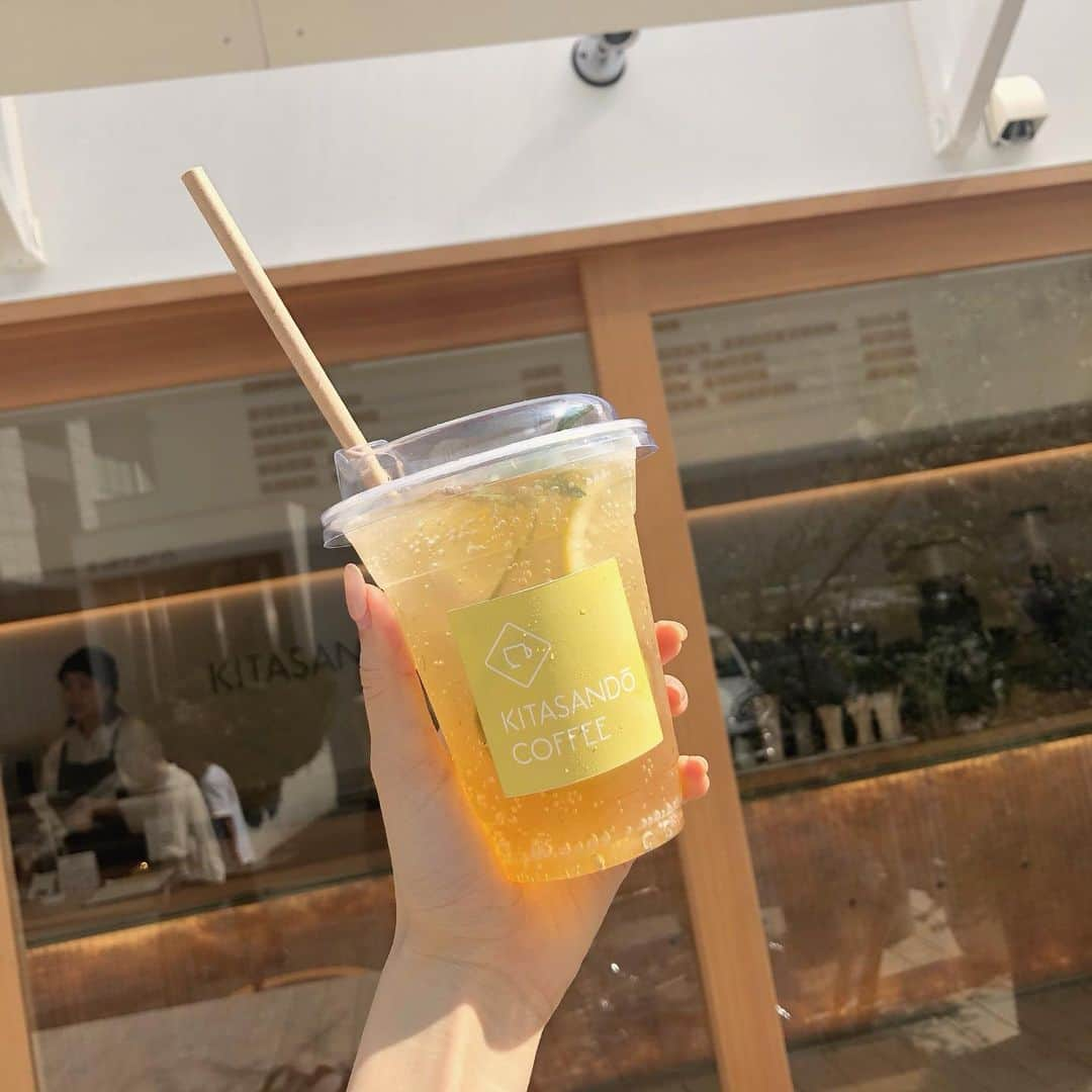 濵松里緒菜さんのインスタグラム写真 - (濵松里緒菜Instagram)「* * * KITASANDO COFFEE☕️ * ハーブ&レモネード この日まだまだ暑かったから そんな日にぴったりなドリンク☀️ * * #kitasandocoffee #cafe #北参道 #北参道カフェ #カフェ」10月5日 14時37分 - riona_hamamatsu