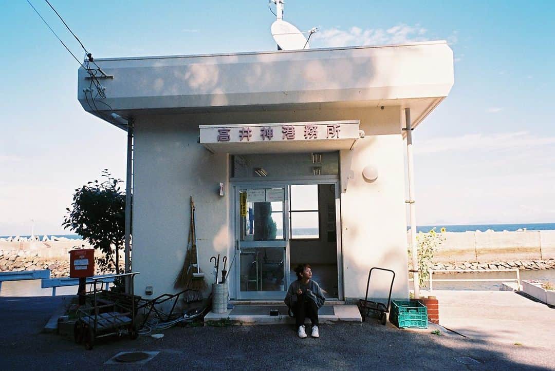 Aya（高本彩）さんのインスタグラム写真 - (Aya（高本彩）Instagram)「高井神島の廃校になった小中学校🏫  #高井神島」10月5日 15時13分 - aya_dream04