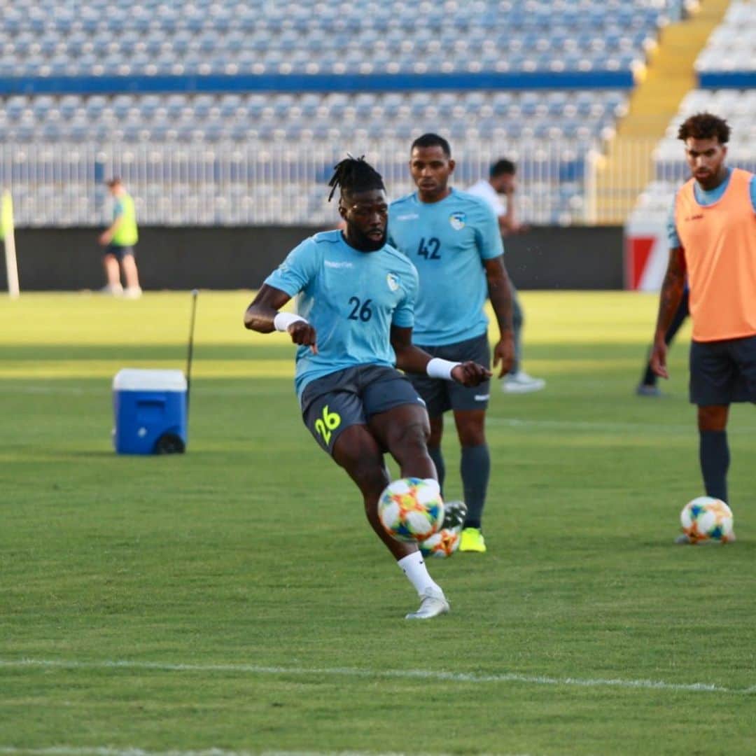 バカリ・サコのインスタグラム：「Game day 💪🏾⚽️ let’s do this guys 🔵⚪️ @pafosfc」