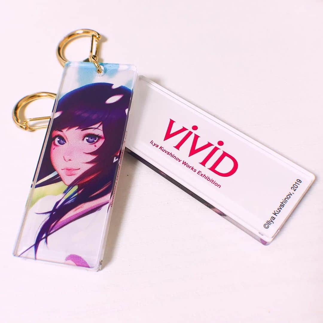 イリヤ・クブシノブ さんのインスタグラム写真 - (イリヤ・クブシノブ Instagram)「You can still pre-order tickets with acrylic keychains for my personal exhibition in Tokyo called VIVID until tomorrow! ✨ Normal tickets are available too at ilyavivid.com/」10月5日 17時42分 - kuvshinov_ilya