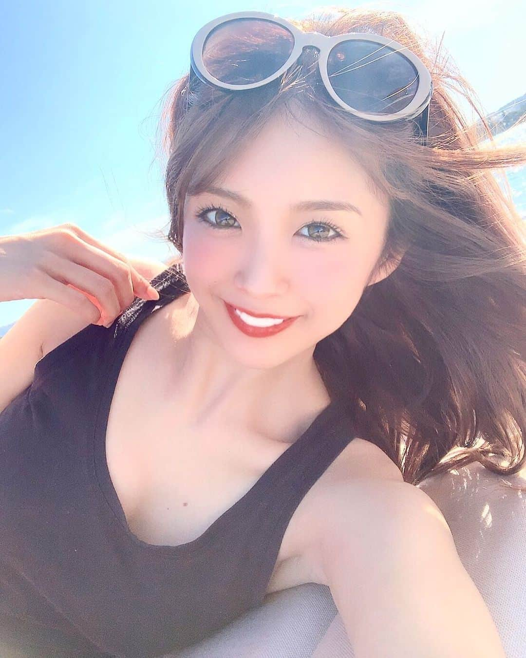 三宿菜々さんのインスタグラム写真 - (三宿菜々Instagram)「31度！完全なるロケ日和🌞 今年はもう海終わりだなぁと思ってから何回行くんや。笑」10月5日 17時59分 - mishuku_nana