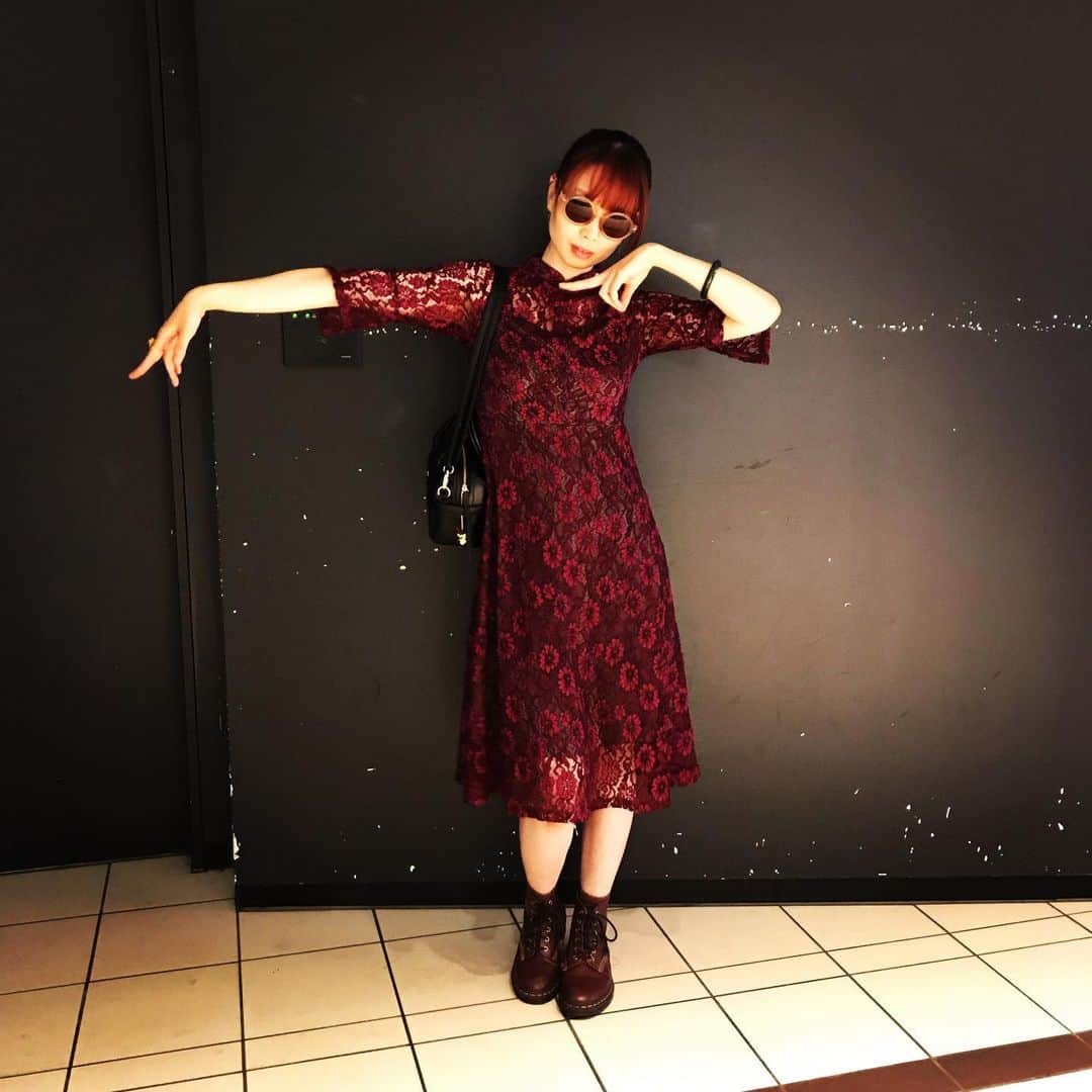 ながしまみのりのインスタグラム：「❤️💃❤️ ・ #myfavorite #red #赤 #謎のポーズ」