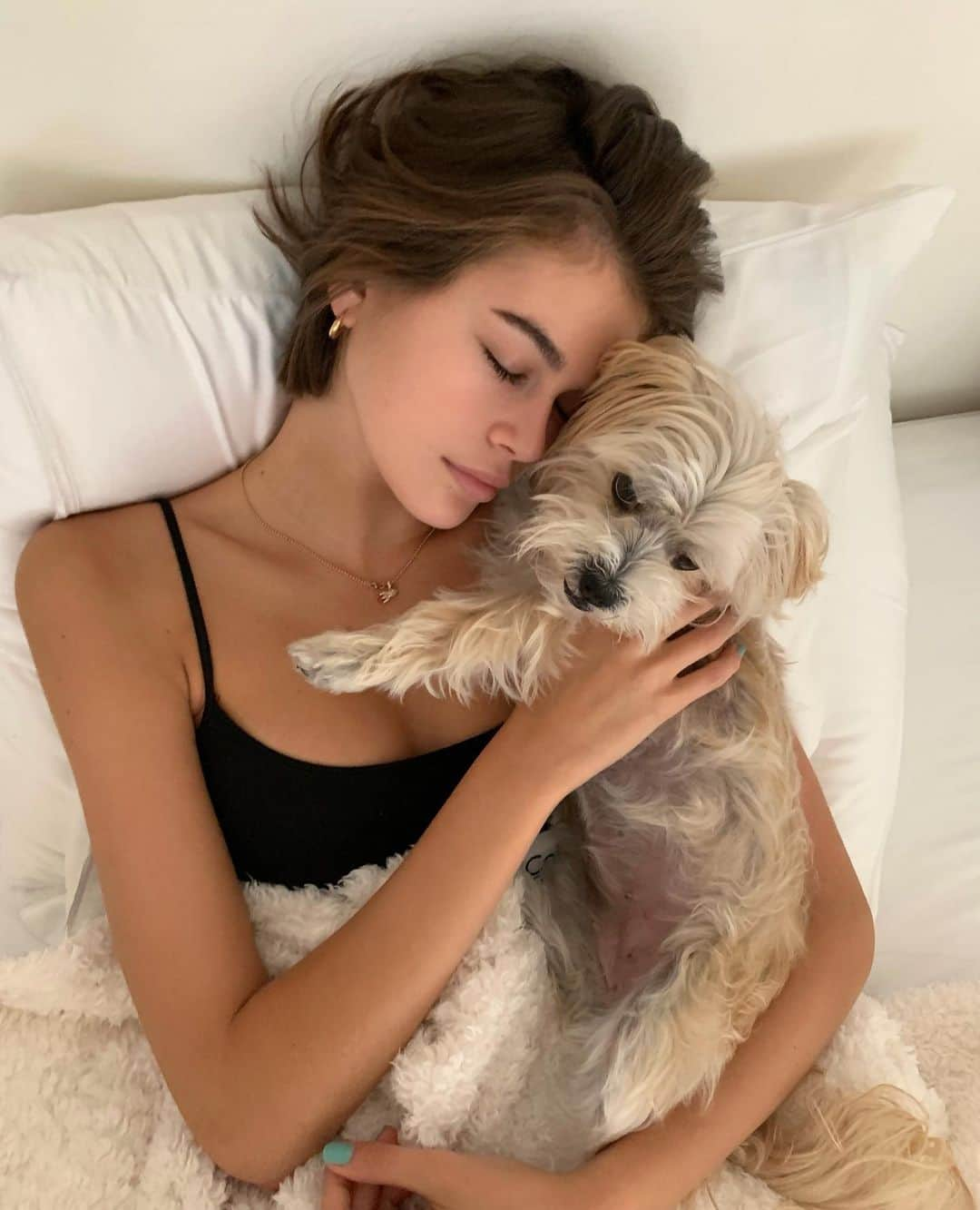 カイア・ジョーダン・ガーバーさんのインスタグラム写真 - (カイア・ジョーダン・ガーバーInstagram)「nap buddies」10月6日 3時47分 - kaiagerber