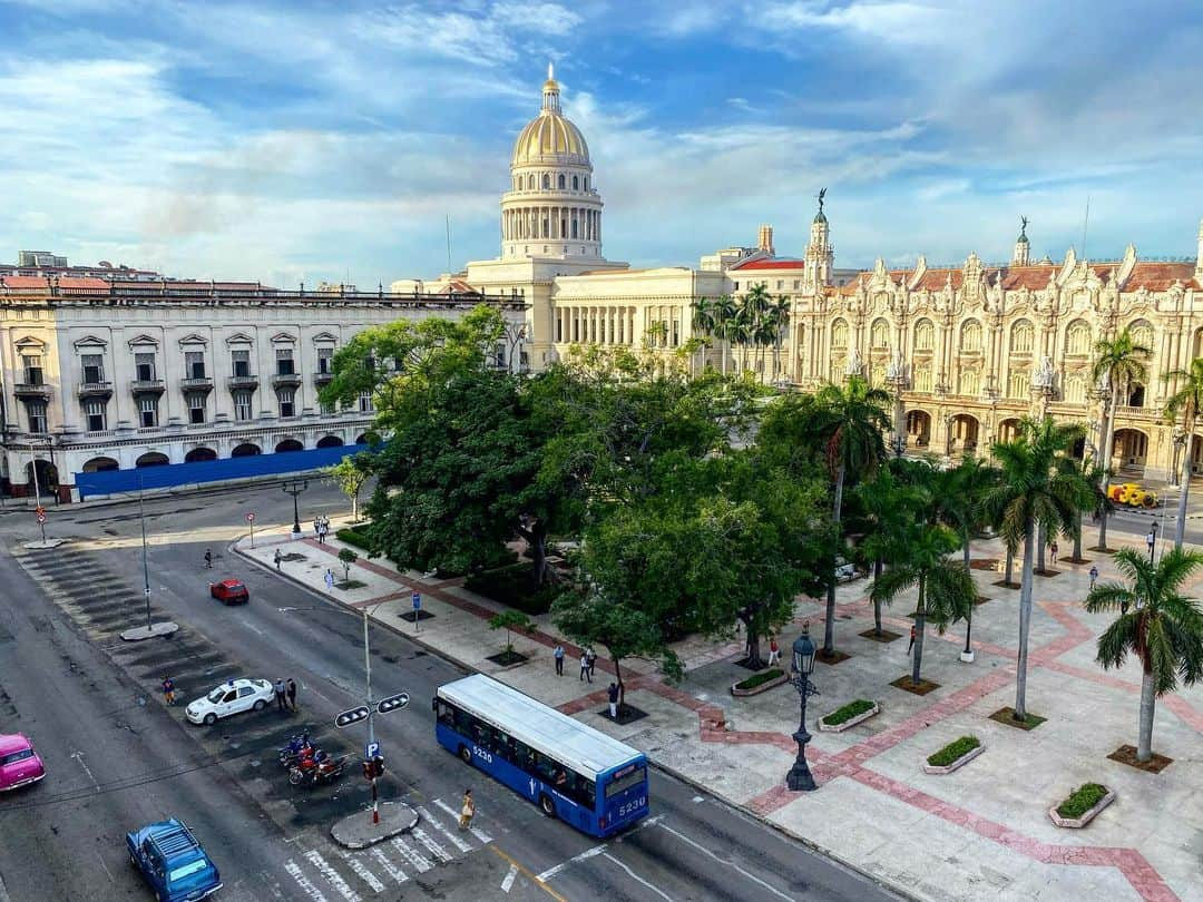 ドミートリー・メドヴェージェフのインスタグラム：「#куба #гавана #cuba #havana #habana」