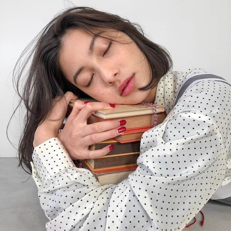 ELLE girl JAPANのインスタグラム