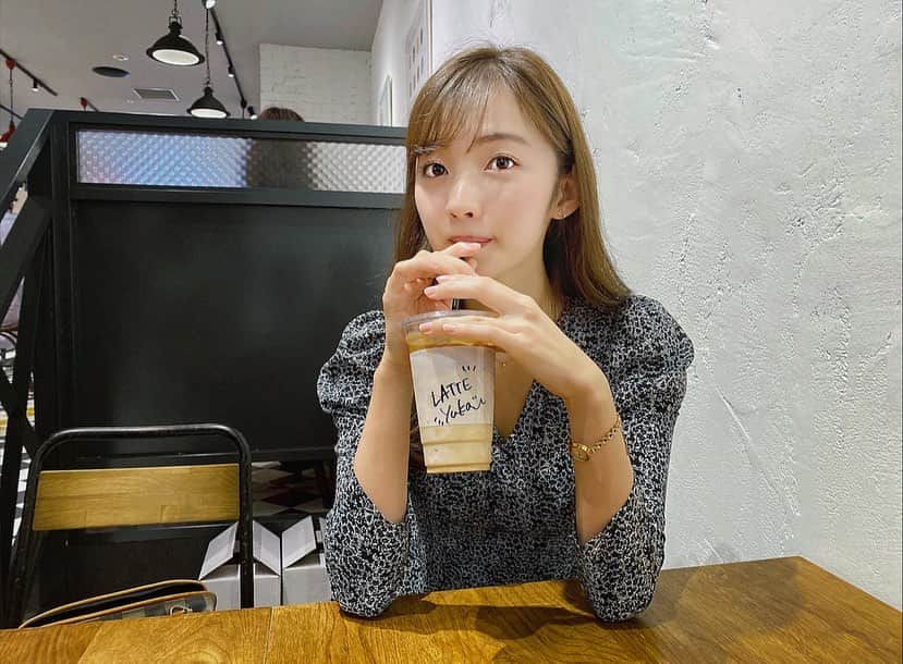 神谷由香さんのインスタグラム写真 - (神谷由香Instagram)「''LATTE YUKA☺︎' ' ミルク多めの無糖ラテがすき♡」10月5日 21時25分 - kamiya_yuka_