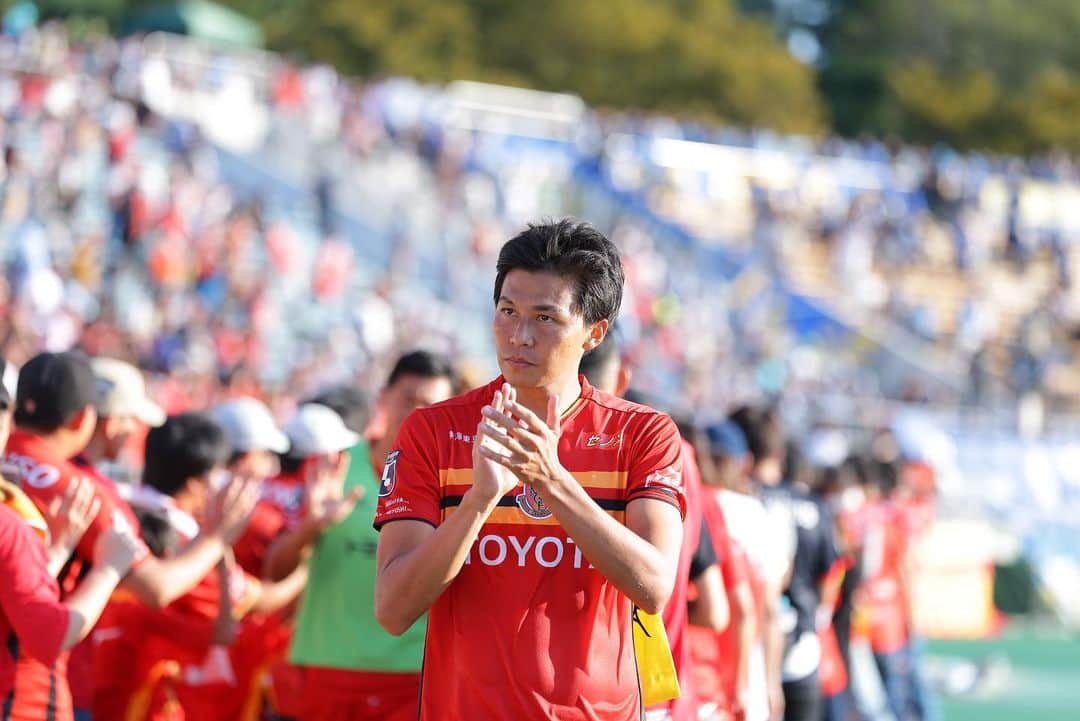 丸山祐市のインスタグラム：「vs大分トリニータ 試合が始まる前から、最高の雰囲気で後押ししてくれて、ありがとうございました！  残り6試合、悔いを残さないよう精いっぱい頑張ります！  また応援よろしくお願いします！  #nagoyagrampus #grampus #名古屋グランパス #丸山祐市#17」