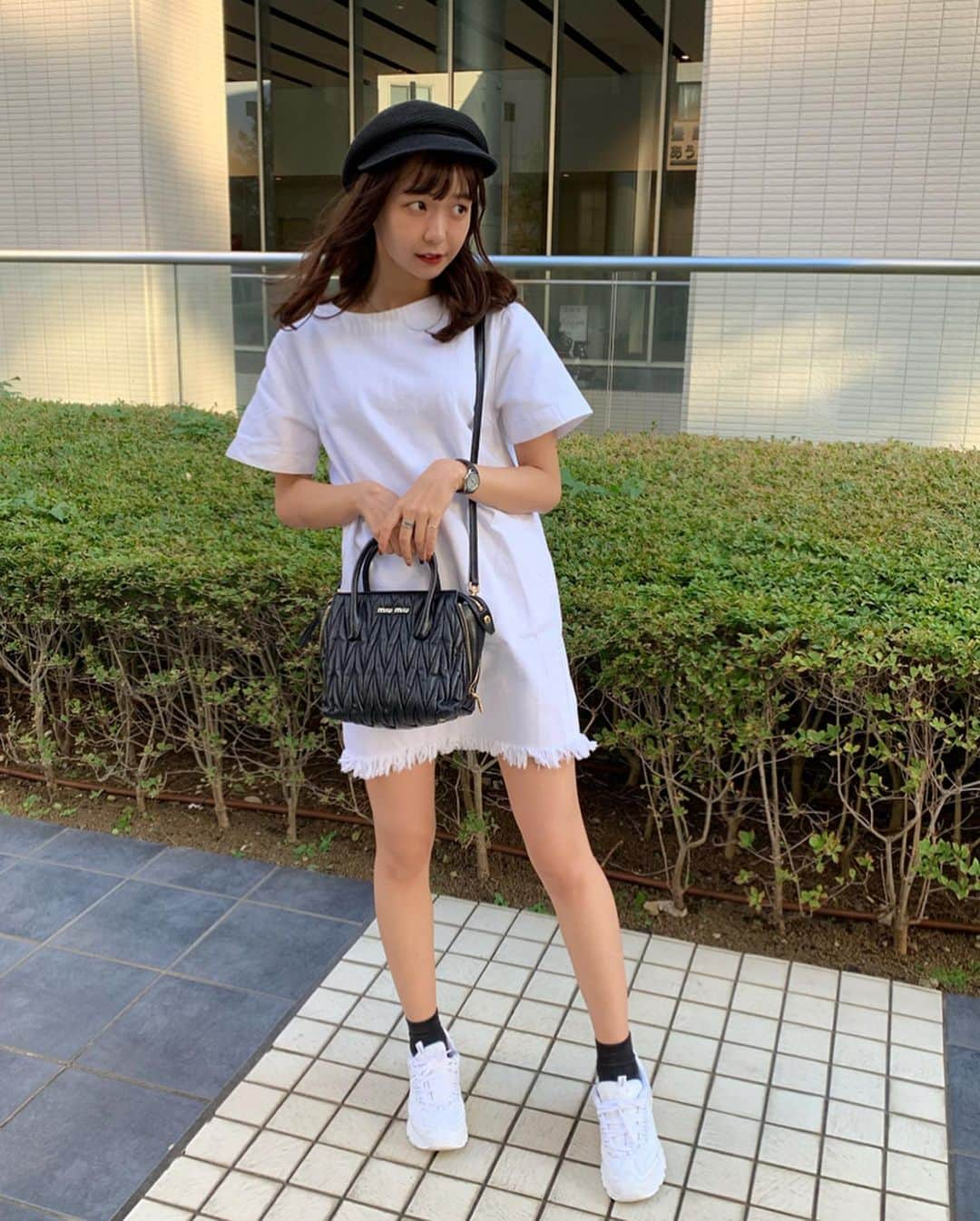 宮崎由加さんのインスタグラム写真 - (宮崎由加Instagram)「今日の私服 . . one-piece:@snidel_official  casquette:@anmille.official  sneaker:@skechers  socks:@kutsushitaya_tokyogirls  bag:@miumiu . . 鞄は24歳の誕生日に父がプレゼントしてくれた物。大切にたくさん使っています😁 . . #みやざきのふく  #ootd」10月5日 21時35分 - yuka_miyazaki.official