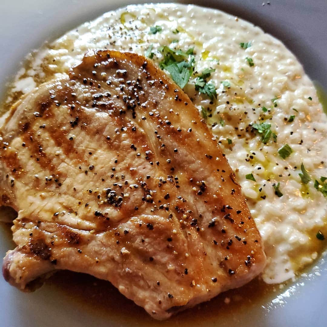 ピーターさんのインスタグラム写真 - (ピーターInstagram)「今夜は、 逗子｢Katsu's｣で、 ほっこりと、絶品ディナー🌃🍴 夕焼けも、素敵でした‼️ #ピーター #池畑慎之介 #逗子 #Katsu's #絶品ディナー #ロングバケーション#秋谷」10月5日 21時36分 - oziba1952
