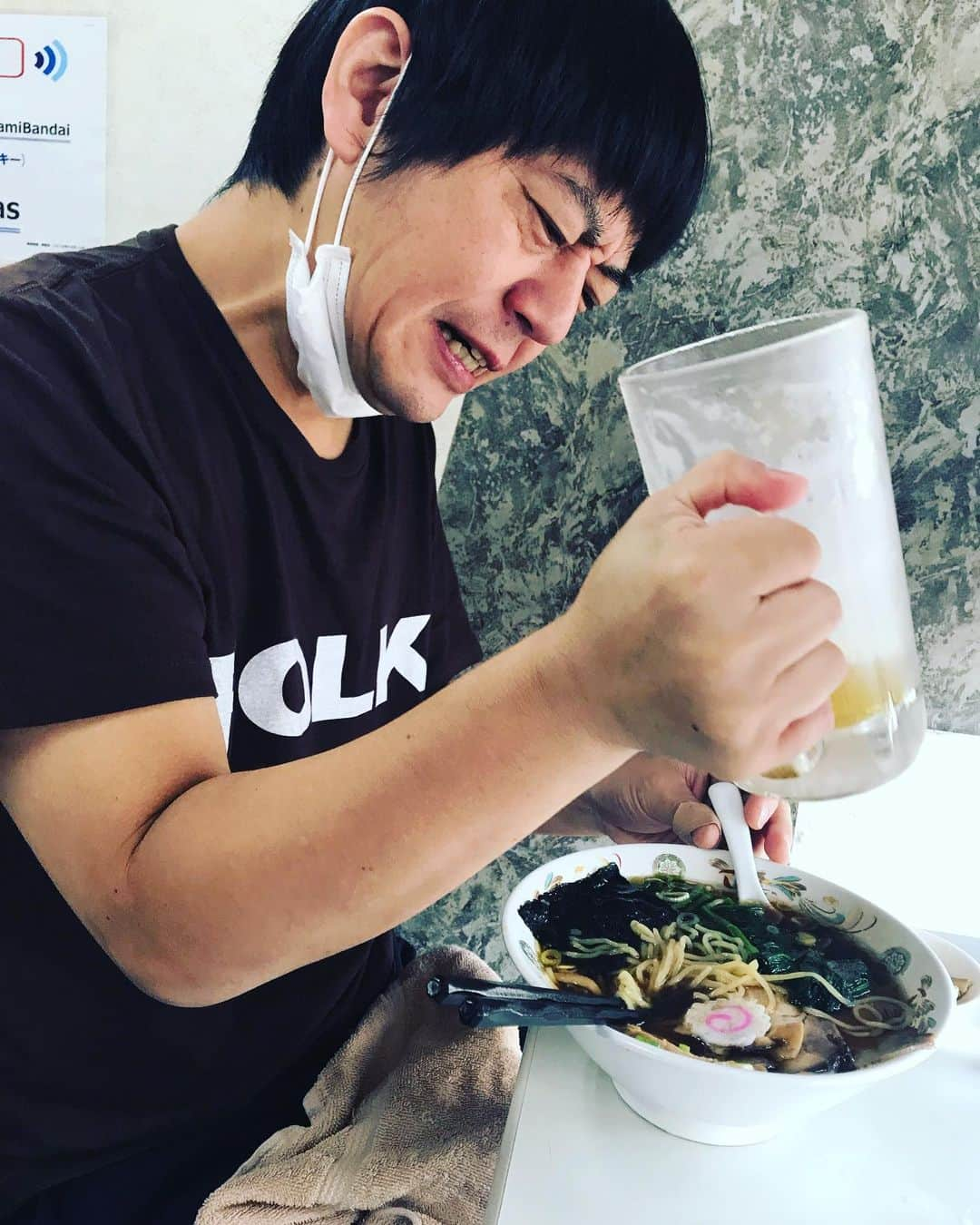 スネオヘアーさんのインスタグラム写真 - (スネオヘアーInstagram)「#スネオヘアー  #青島食堂 #青島食堂司菜南万代店 #青島らーめん #ほうれん草増し #身体に染み込む #あつあつの #この一杯 #いただきました〜 #いつもありがとうございます #ごちそうさまでした #麺リフト」10月5日 21時57分 - suneohairofficial