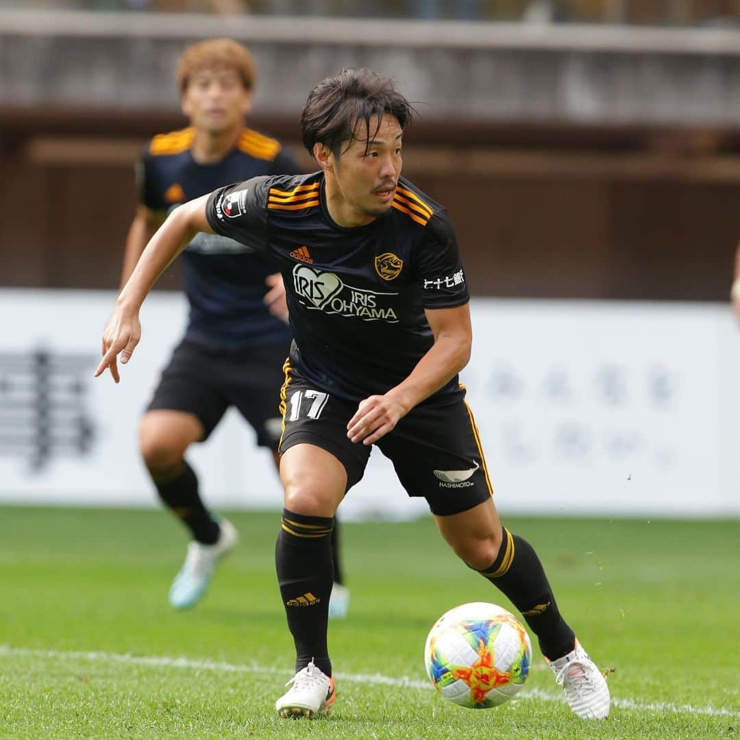 ベガルタ仙台さんのインスタグラム写真 - (ベガルタ仙台Instagram)「10月5日 第28節 松本山雅FC戦 0-1でした。熱い応援ありがとうございました。 #ベガルタ仙台 #仙台 #サッカー #Jリーグ #2019シーズン #スローガン #ReVolution #金正也 #39番 #富田晋伍 #17番 #松下佳貴 #8番 #蜂須賀孝治 #4番 #副キャプテン #石原崇兆 #14番 #ユアテックスタジアム仙台 #ユアスタ #松本山雅FC」10月5日 22時02分 - vegaltasendai