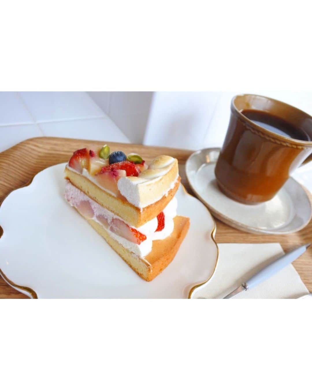 中川知香さんのインスタグラム写真 - (中川知香Instagram)「🍰 最近甘い物欲しすぎてる。  このケーキ美味しかった！ #名前忘れちゃったけど  #seoulcafe #shinokubo #ソウルカフェ #ccガールズ3 #ccガールズ #chikanakagawa #中川知香」10月5日 22時48分 - chikanakagawa_official