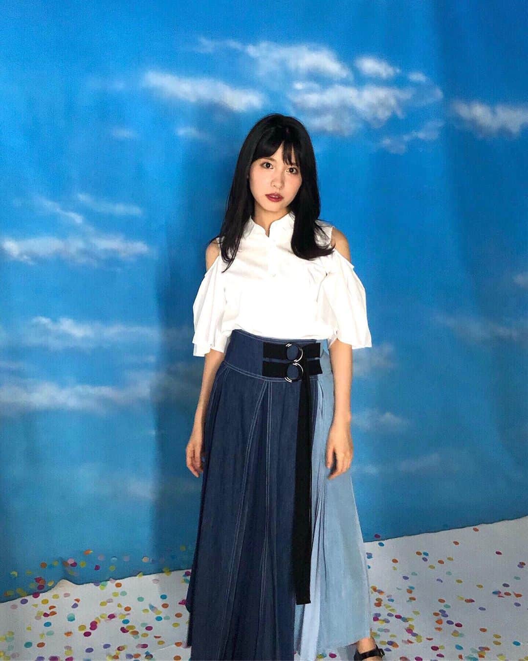谷口めぐさんのインスタグラム写真 - (谷口めぐInstagram)「off shot...✨ 衣装がとっても可愛くてお気に入り❤︎ 最後までちゃんとみてね👁っへ #akb48全国ツアー2019 #オフショット  #📸 #teacherteacher #AKB48」10月5日 22時42分 - o_megu1112