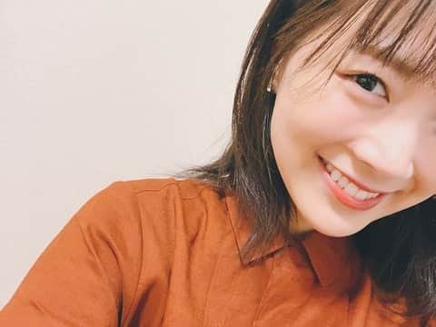 井上早紀さんのインスタグラム写真 - (井上早紀Instagram)「チラリ☺︎ あしたはちょっと涼しくなるのかな？風邪ひかないように🤧 #gn #followｍe #japan #tokyo #japanesegirl #orange #uniqlo」10月5日 23時09分 - _is__231