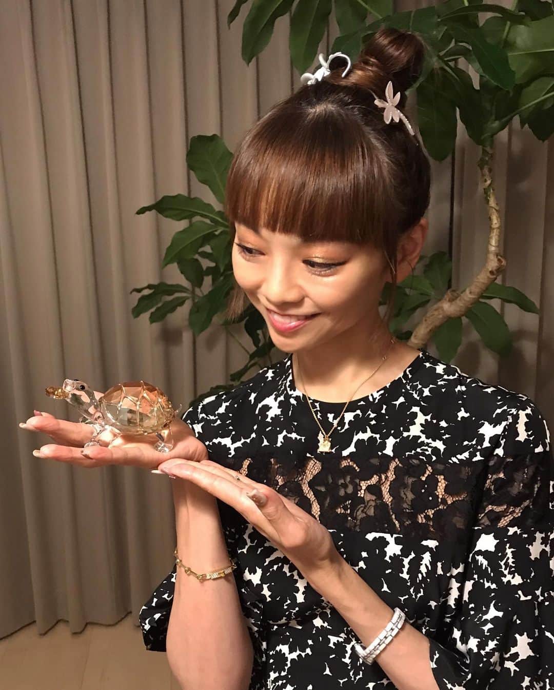 のインスタグラム：「#ファンクラブ オフ会 みんなのたっっくさんの愛に元気もらいました❣️❣️ 皆さん本当にありがとうございました(*´-`) ステキなプレゼント🎁 メッセージ💌💕 幸せ！！ Thank you very much my fans💗💗💗 #fanclub #party #happy #fun」