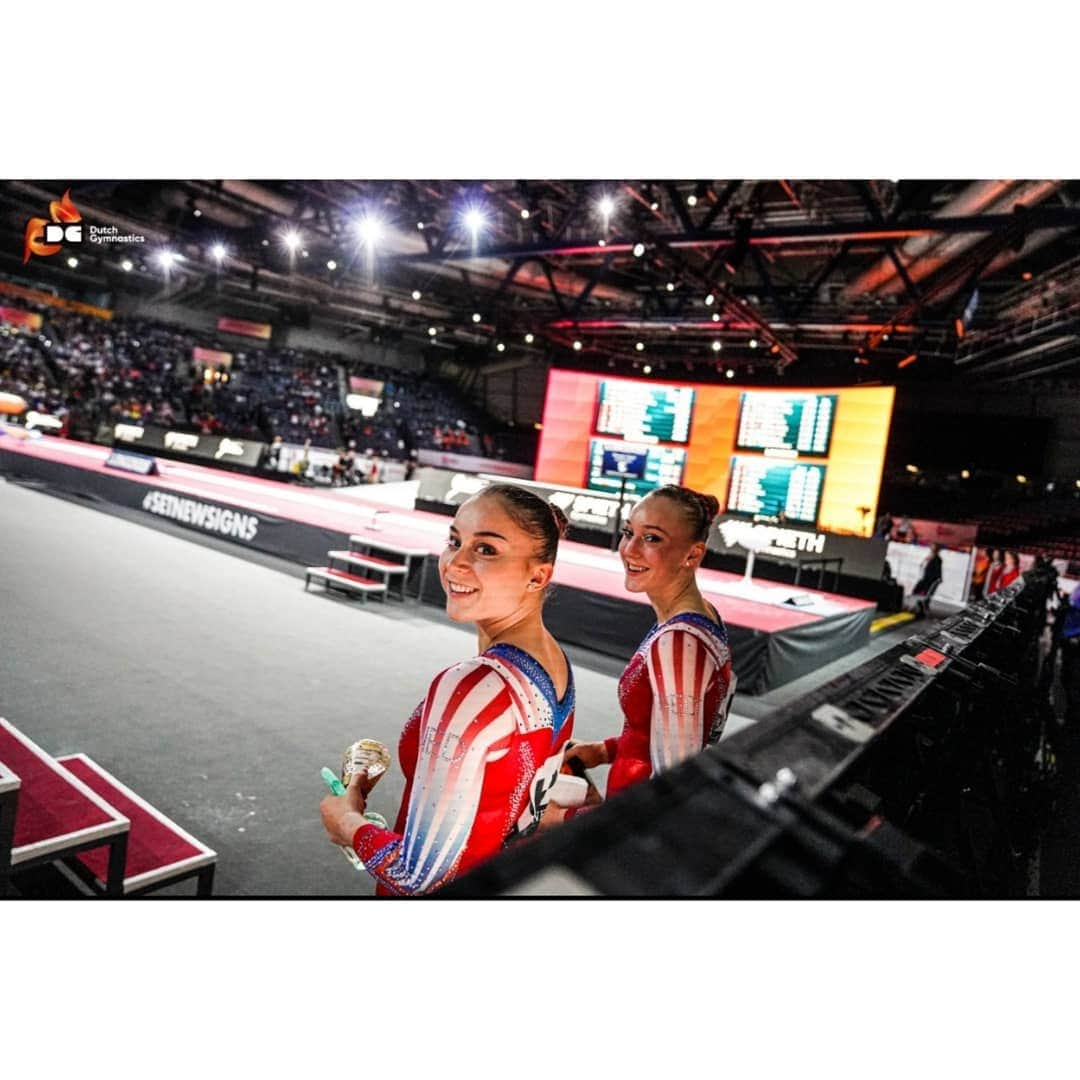 ヴェラ・ファン・ポールさんのインスタグラム写真 - (ヴェラ・ファン・ポールInstagram)「PROUD to be a part of this AMAZING TEAM 🧡  OLYMPIC tickets are in the pocket ✅💯 • • • #dutchgymnasticskngu #sᴛᴜᴛᴛɢᴀʀᴛ2019 #worldchampionships2019 #olympictickets #tokyo2020」10月5日 23時37分 - veravanpol