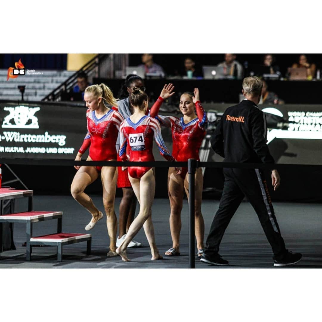 のインスタグラム：「PROUD to be a part of this AMAZING TEAM 🧡  OLYMPIC tickets are in the pocket ✅💯 • • • #dutchgymnasticskngu #sᴛᴜᴛᴛɢᴀʀᴛ2019 #worldchampionships2019 #olympictickets #tokyo2020」