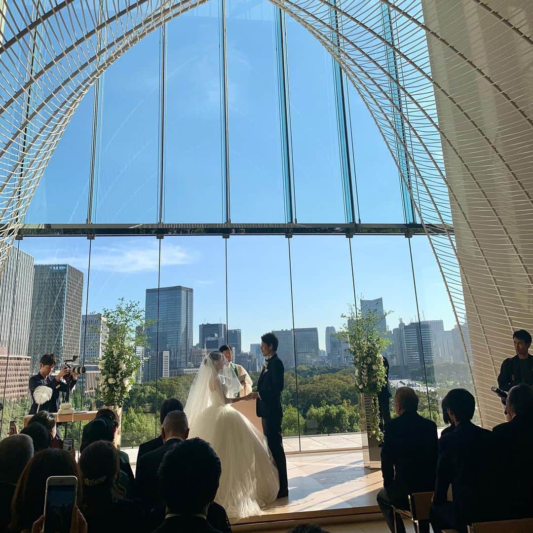 西谷菜々のインスタグラム：「. 感無量、です 出逢った四年前、まさかすずの結婚式に参列する日が来るなんて思ってもみなかった 素敵な瞬間に立ち会わせてくれてありがとう、胸がいっぱいになった1日でした☺️💐💍 @suzumi_sato」