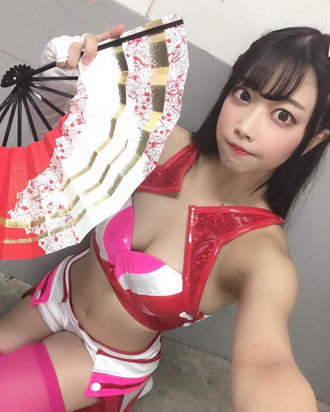 西井綾音のインスタグラム：「. アニレヴ 第2章 出演させていただきました！ . . . やっぱりアニレヴは最高💪 . . . . Please follow me 💓💓 . . . . . . . . . #西井綾音 #アニレヴ #アニクラ #コスプレ #コスプレイヤー  #いいね返し #アニメ好きな人と繋がりたい #黒髪 #レースクイーン #animesong  #cosplay  #cosplaygirl #cosplayer  #pokemon #idol #animecosplay #kawaii #kawaiigirl  #coser #japanesegirl #model #anime  #lfl #likeforfollow #l4l #角色扮演  #粉我 #动漫 #코스프레」