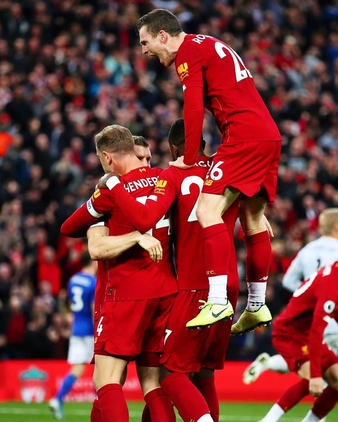 リヴァプールFCさんのインスタグラム写真 - (リヴァプールFCInstagram)「Sum that game up in three emojis, Reds! 👇 #LFC #LiverpoolFC #Liverpool #PremierLeague #LIVLEI」10月6日 1時38分 - liverpoolfc