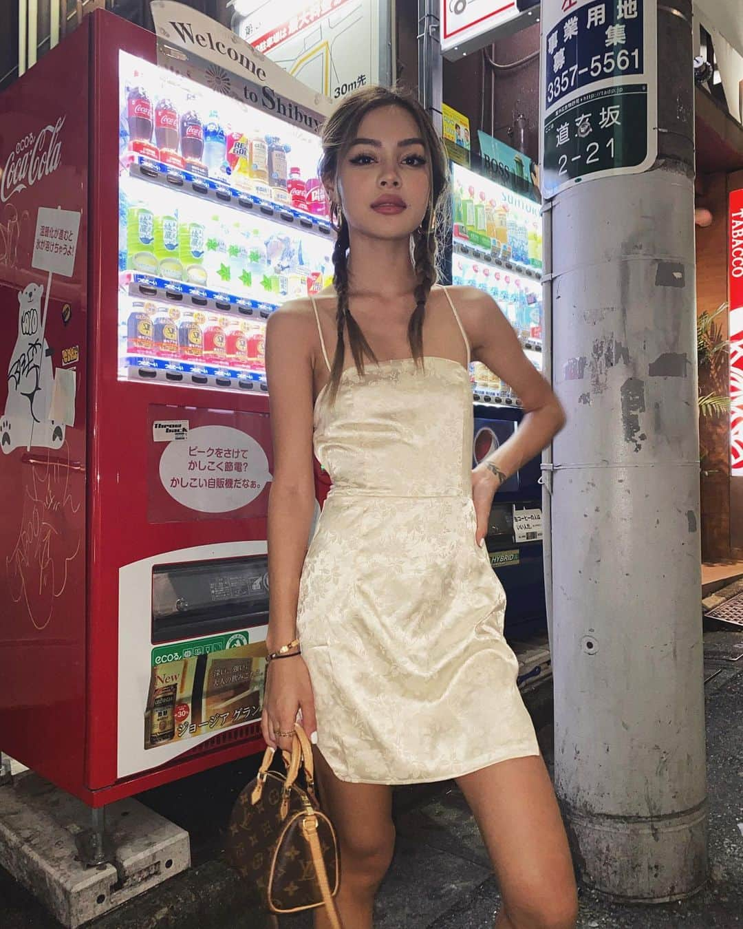 リリーマイマックさんのインスタグラム写真 - (リリーマイマックInstagram)「Right before the night got wild 😆 wearing @superdown」10月6日 13時07分 - lilymaymac