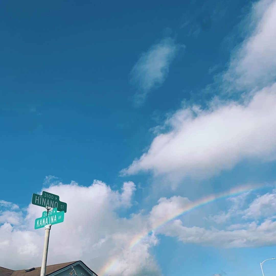 吉川ひなのさんのインスタグラム写真 - (吉川ひなのInstagram)「HINANO Stから、本日の虹をお届けします🌈  #HINANOstreet」10月6日 13時42分 - hinanoyoshikawa