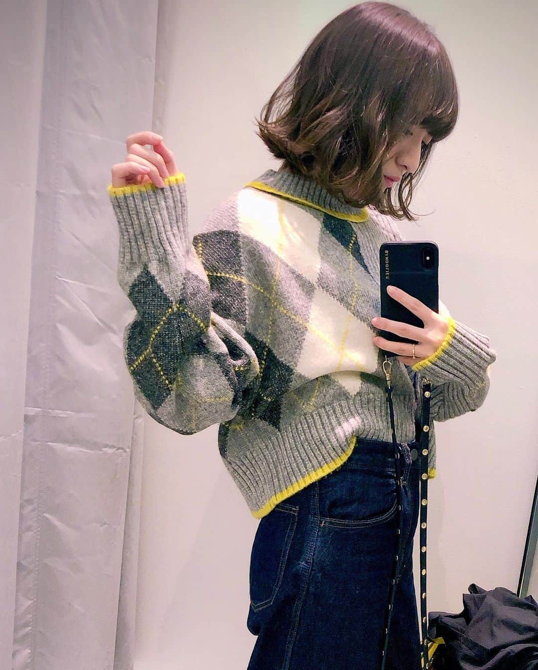 東なつ紀のインスタグラム：「change hair colour♡！ 可愛すぎる @aaaaayaaaaa11  さんいつもありがとう💓 #freera  #美容院 #アッシュブラウン🧸 #ヘアセット #ボブ #秋カラー #お気に入り #渋谷」