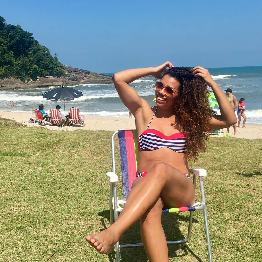 Andressa FIDELISさんのインスタグラム写真 - (Andressa FIDELISInstagram)「•Feriaaaaas 🤗 . . . . #beach #sol #curtindo #litoralnorte #meumomento」10月6日 6時02分 - amfidelis_